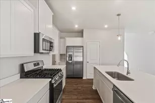 1821 Berkshire Ln, Spartanburg, SC 29303 - Photo 8