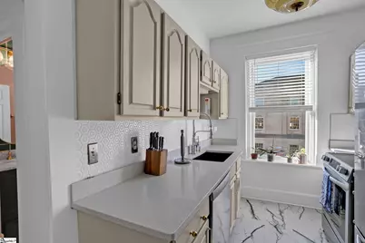 400 E Washington Street #Unit 24, Greenville, SC 29601 - Photo 16