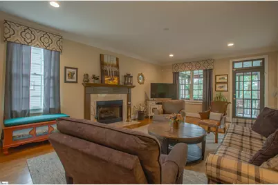 321 W Earle Street, Greenville, SC 29609 - Photo 14