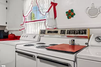 304 S 6th Street, Easley, SC 29640 - Photo 14