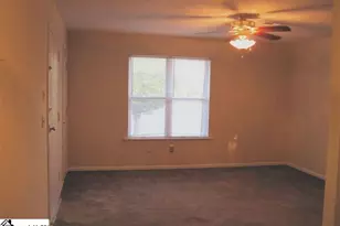 713 E Curtis St, Simpsonville, SC 29681 - Photo 6