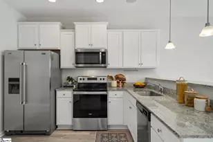 135 Highland Park Ct, Easley, SC 29642 - Photo 10