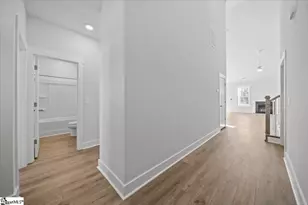 458 Amaryllis Ln, Woodruff, SC 29388 - Photo 4