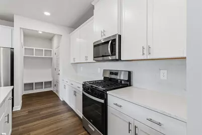 601 Hollybank Street, Fountain Inn, SC 29644 - Photo 8