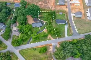 18 N Davis Dr, Greenville, SC 29611 - Photo 1