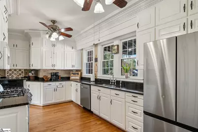 308 W Walnut Street, Clinton, SC 29325 - Photo 10