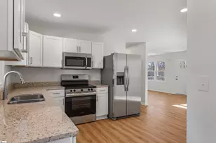 805 E Florida St, Clinton, SC 29325 - Photo 4