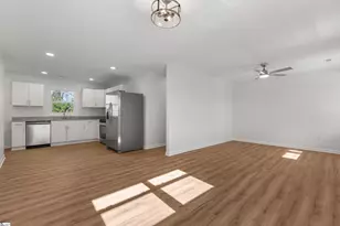 805 E Florida St, Clinton, SC 29325 - Photo 6