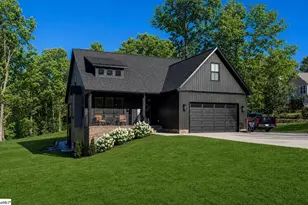 26 Birch Tree Rd, Greer, SC 29651 - Photo 2