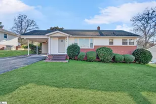 711 Spring Hill Ave, Spartanburg, SC 29303 - Photo 2