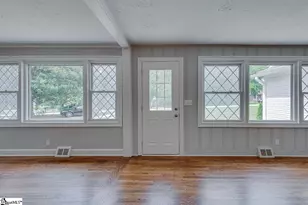 215 Elaine Ave, Taylors, SC 29687 - Photo 14