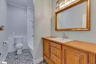 215 Elaine Ave, Taylors, SC 29687 - Photo 8