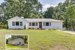 215 Elaine Ave, Taylors, SC 29687 - Photo 1