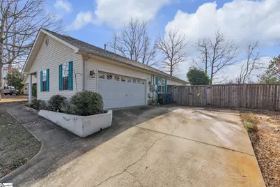 531 Country Gardens Drive, Fountain Inn, SC 29644 - Photo 2