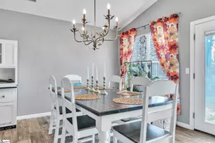 531 Country Gardens Dr, Fountain Inn, SC 29644 - Photo 8