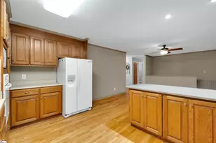 500 Stewart Dr, Easley, SC 29640 - Photo 10