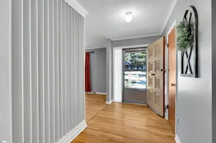 500 Stewart Dr, Easley, SC 29640 - Photo 2