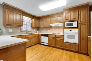 500 Stewart Dr, Easley, SC 29640 - Photo 8