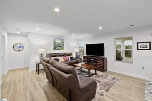 210 Bending Branch Rd, Greenville, SC 29605 - Photo 22