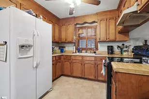 1514 Clement Rd, Greer, SC 29650 - Photo 8