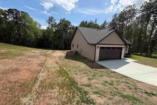 173 Susans Rd, Gaffney, SC 29341 - Photo 2
