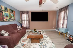 220 Garfield Ln, Simpsonville, SC 29681 - Photo 4