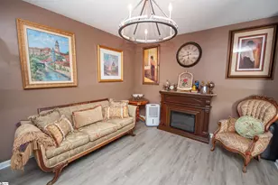 220 Garfield Ln, Simpsonville, SC 29681 - Photo 2