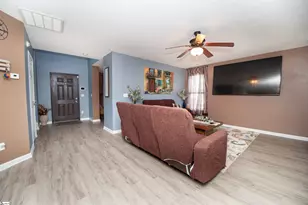 220 Garfield Ln, Simpsonville, SC 29681 - Photo 6