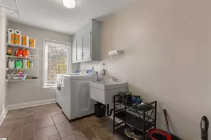 408 Camelot Dr, Simpsonville, SC 29681 - Photo 32