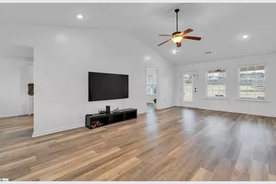 255 Doris Ann Court, Wellford, SC 29385 - Photo 2