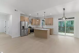 3388 E Croft Cir, Spartanburg, SC 29302 - Photo 6