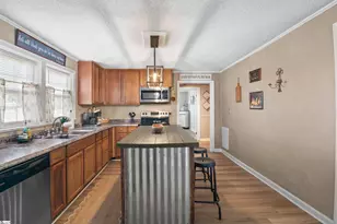 109 Pace St, Easley, SC 29640 - Photo 16