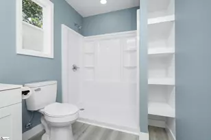 200 McDaniel Ave, Greer, SC 29651 - Photo 10