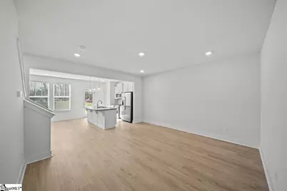 517 W Norvell Court, Spartanburg, SC 29307 - Photo 8