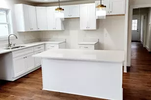 140 Broadus St, Greer, SC 29651 - Photo 6