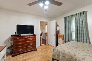 342 N Hampton Ave, Calhoun Falls, SC 29628 - Photo 10