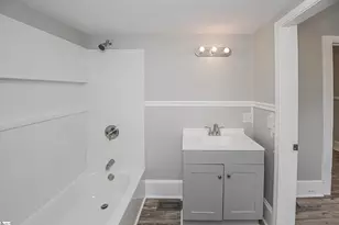 209 Pickens St, Easley, SC 29640 - Photo 22