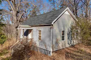 142 McGill St, Pacolet, SC 29372 - Photo 2