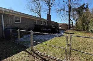 102 W Maple St, Clinton, SC 29325 - Photo 24