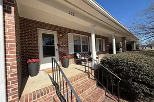 102 W Maple St, Clinton, SC 29325 - Photo 2