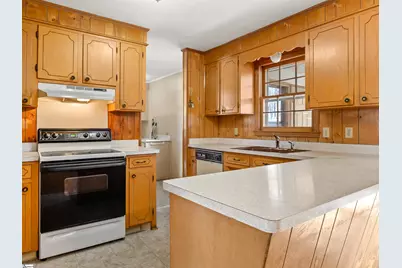 1240 Dickson Road, Campobello, SC 29349 - Photo 10