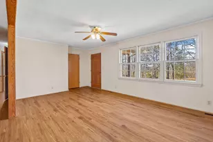 1240 Dickson Rd, Campobello, SC 29349 - Photo 14