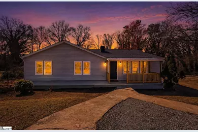 805 W Fairview Avenue, Gaffney, SC 29341 - Photo 1