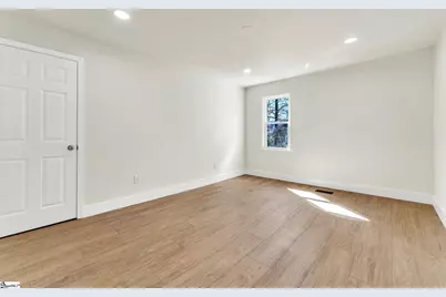 805 W Fairview Avenue, Gaffney, SC 29341 - Photo 8