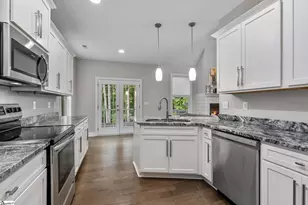 8 Spur Dr, Travelers Rest, SC 29690 - Photo 6