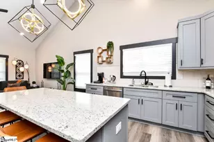 71 Dorsey Ave, Greenville, SC 29611 - Photo 22