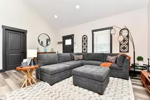 71 Dorsey Ave, Greenville, SC 29611 - Photo 12