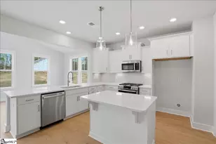 442 Amaryllis Ln, Woodruff, SC 29388 - Photo 6