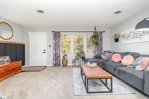 22 Hidden Springs Rd, Spartanburg, SC 29302 - Photo 4