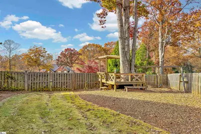 111 W Woodglen Road, Spartanburg, SC 29301 - Photo 8